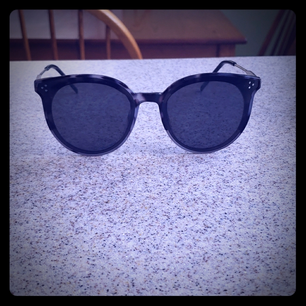 Sores sunglasses